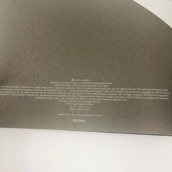 [Peanuts] Holidays Through The Years Book - Picture 8 of 8